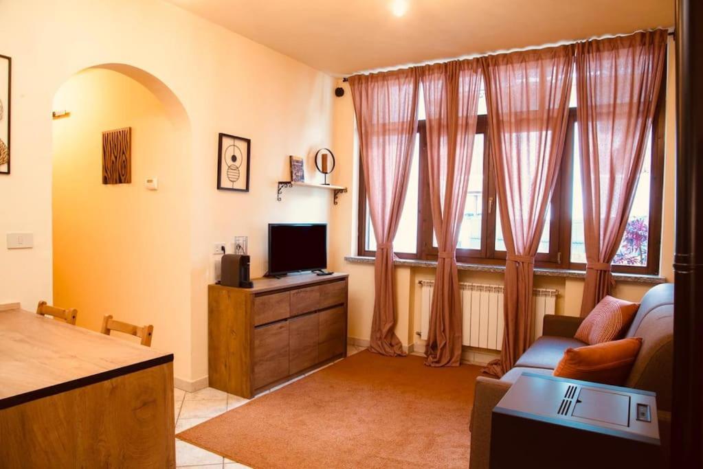 מונז'ובט Relax Home,Nel Cuore Della Valle D'Aosta מראה חיצוני תמונה