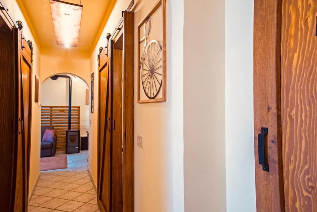 מונז'ובט Relax Home,Nel Cuore Della Valle D'Aosta מראה חיצוני תמונה